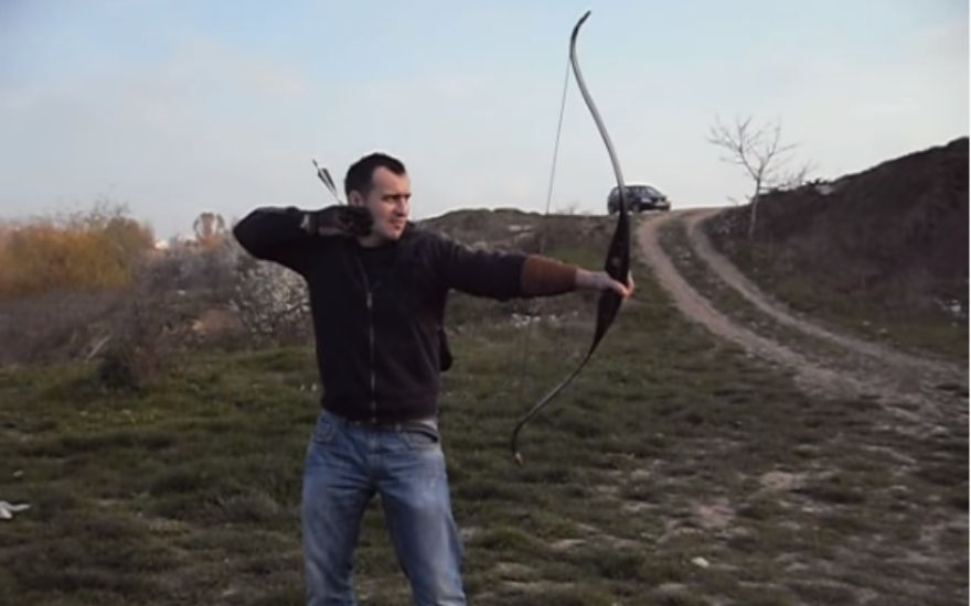 Bear Super Grizzly Recurve Bow Shooting Practice